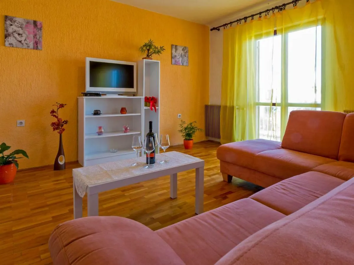 Apartment In Novi Vinodolski 15274 0*, Povile Chorvatsko