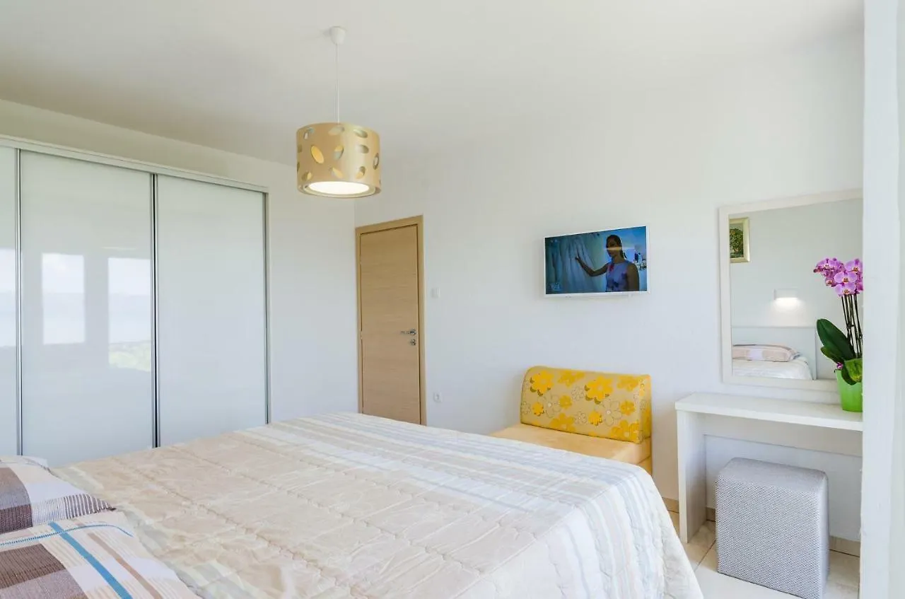 Apartment In Novi Vinodolski 15274 Chorvatsko