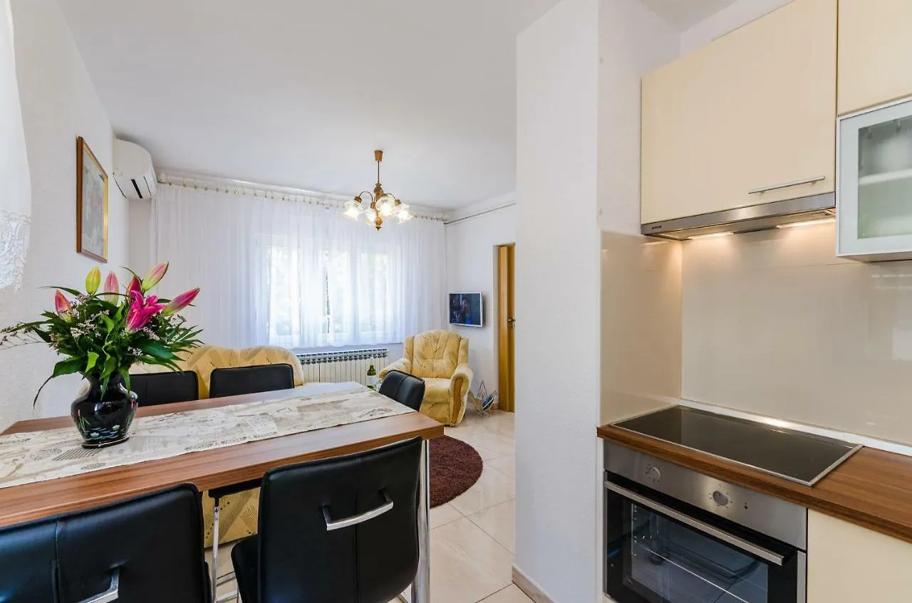 Apartment In Novi Vinodolski 15274 Povile